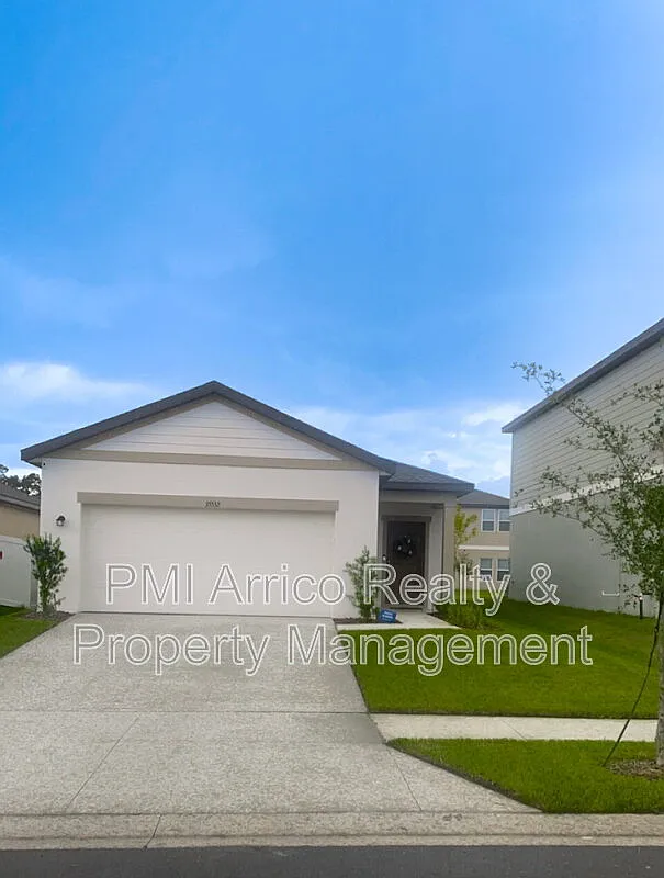 3 bed, 2.0 bath, 1365 sqft, $1,995 — Photo 2