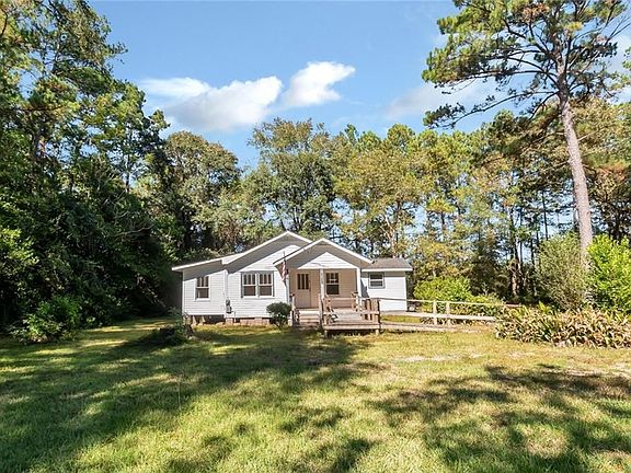 3rd image of 3831 Graham Ln