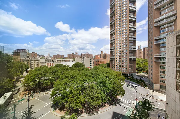 Rented by Compass | media 2