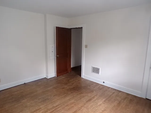 2924 Indianola Ave — Photo 15