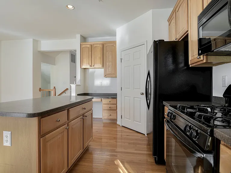 4801 Portsmouth Rd — Photo 27