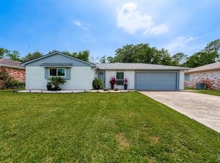 16614 Forest Bend Ave, Friendswood, TX 77546