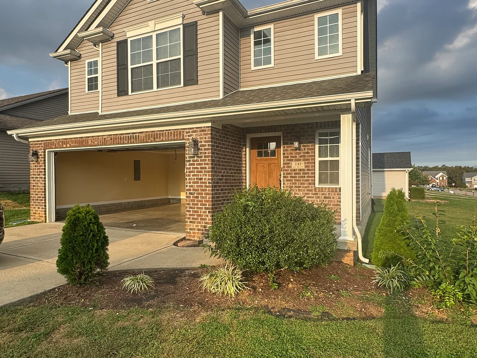 3 bed, 2.5 bath, 1715 sqft, $2,150 — Photo 4