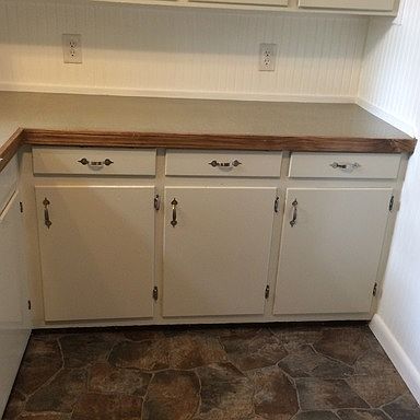 2nd image of 1017 W Hickory St