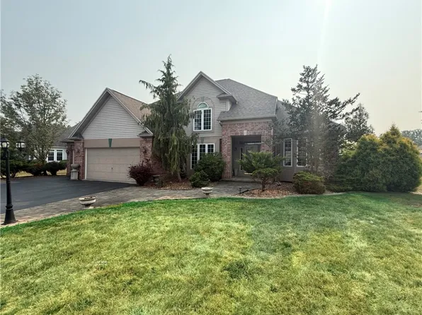 15 Meadows End, Webster, NY 14580