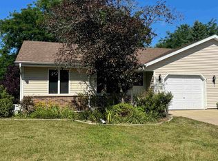 965 N Wuthering Hills Dr #A, Janesville, WI 53546