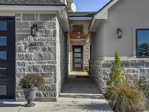 4th image of 3913 Eskew Dr