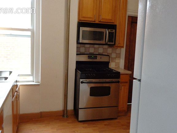 2nd image of 661 41st St APT 2C