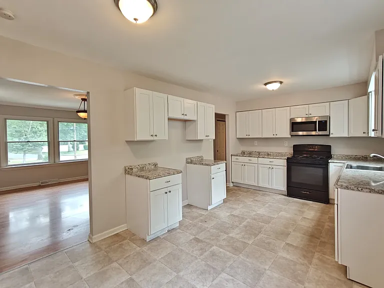252 Terry Ln — Photo 8