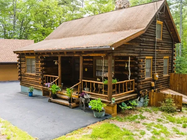 111 Pine River Path, Effingham, NH 03882