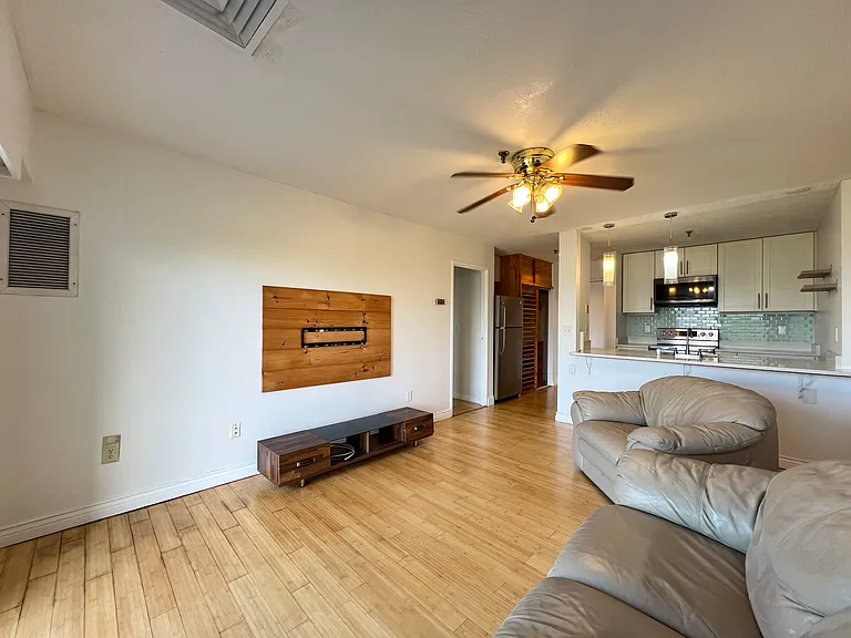133 Commander Shea Blvd #410 — Photo 7