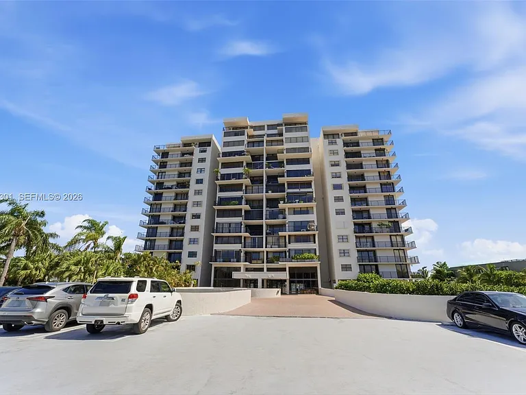 801 N Venetian Dr #308 — Photo 25