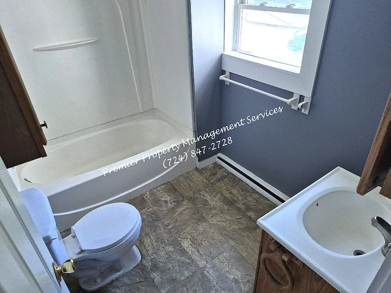 421 Schiller St — Photo 12