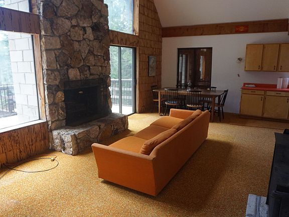 3rd image of 1334 Highlands Rd