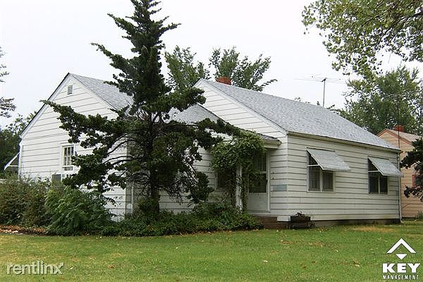 Exterior, Front (Angle)