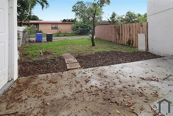 1322 Silverado — Photo 28