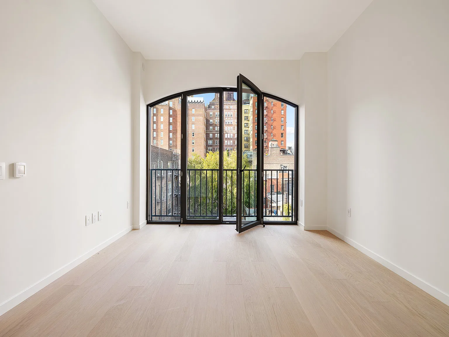 64 University Place — Photo 3
