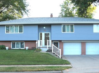 4905 B St, Omaha, NE 68106