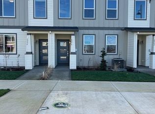 8074 SE Crescent Dr, Hillsboro, OR