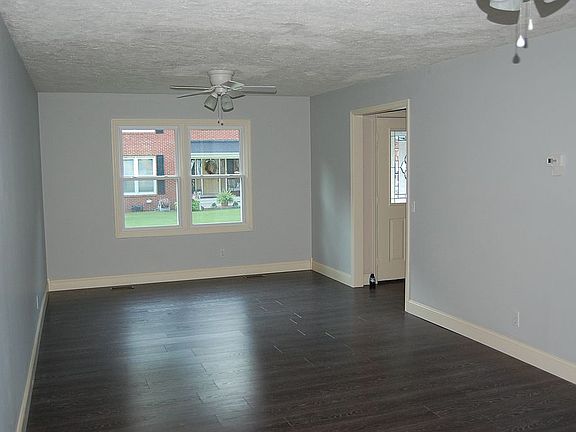5th image of 211 Preston Est