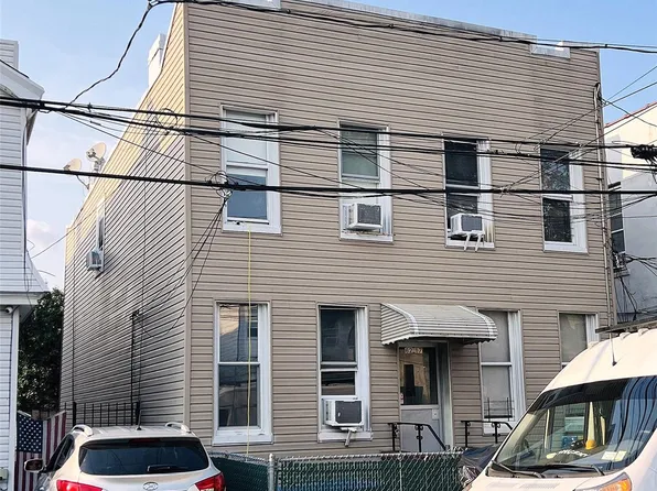 6217 62nd Road, Middle Village, NY 11379
