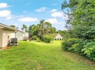 2012 Belle Terra Rd APT D, Knoxville, TN 37923