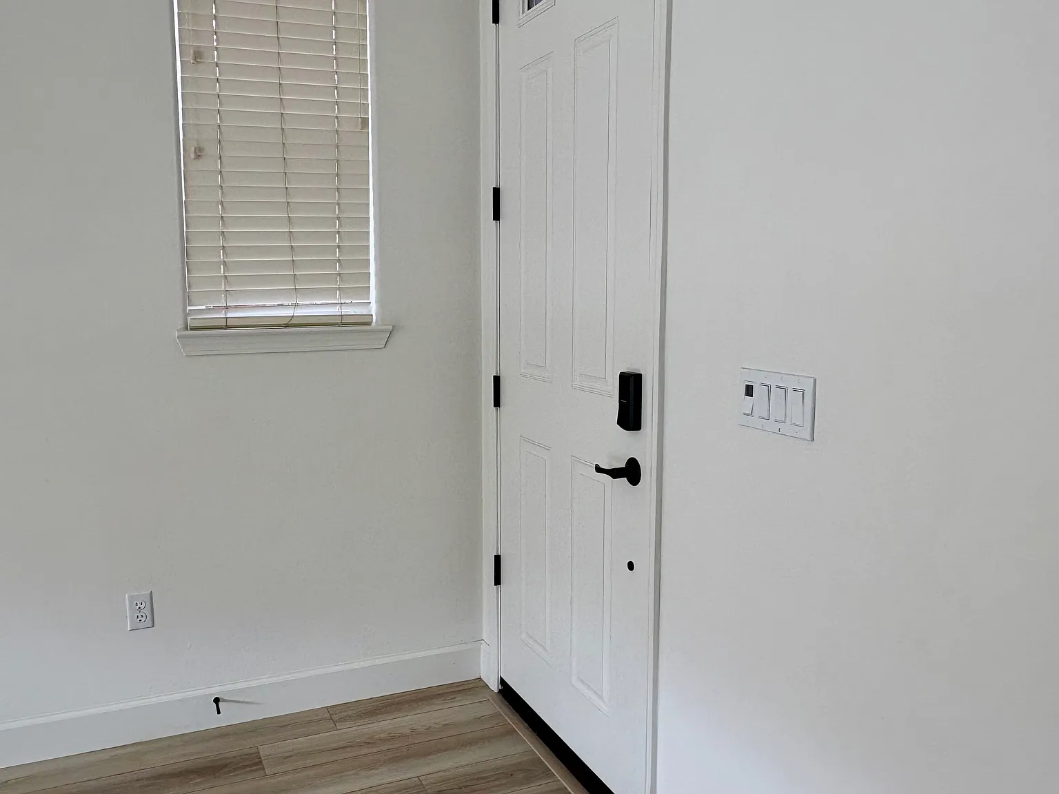 1 bed, 750 sqft, $1,700 — Photo 4