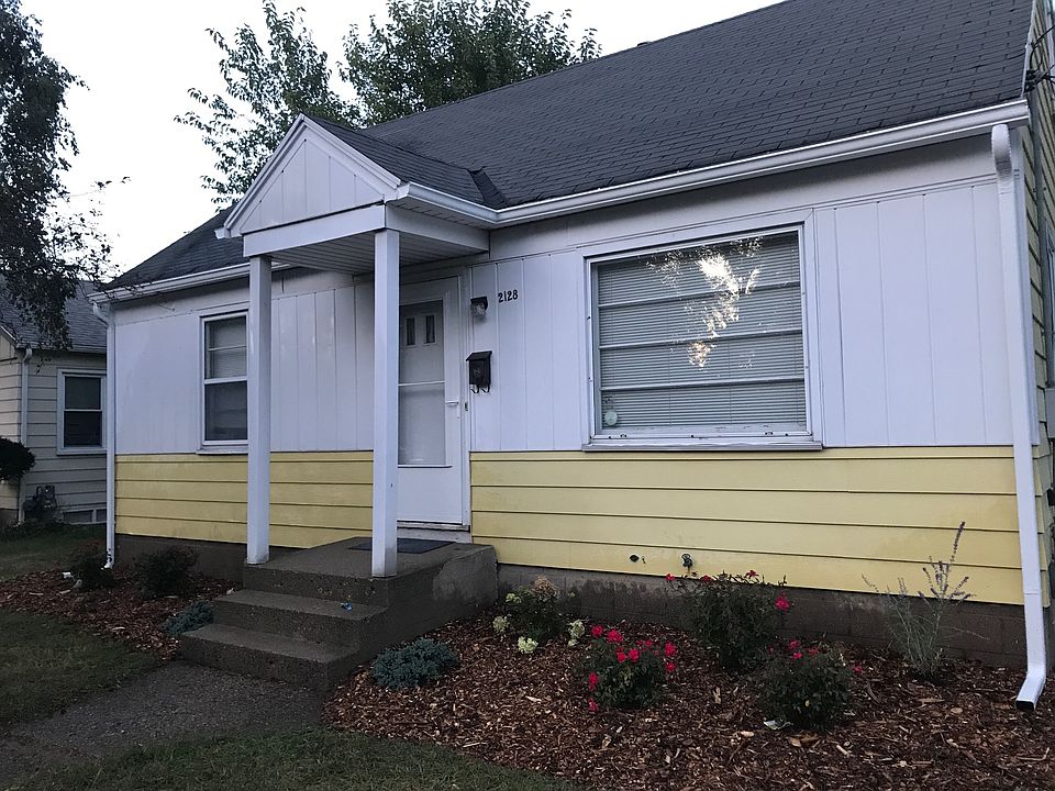 1st image of 2128 Nelson Ave SE