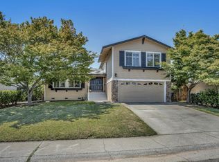 9140 Starina Way, Sacramento, CA 95826