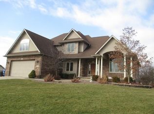 284 Fieldstone Dr, Hebron, IN 46341