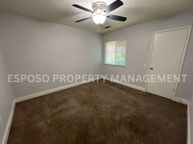 5130 N West Ave #102 — Photo 3
