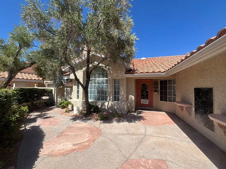 2424 Ocean Front Dr — Photo 16