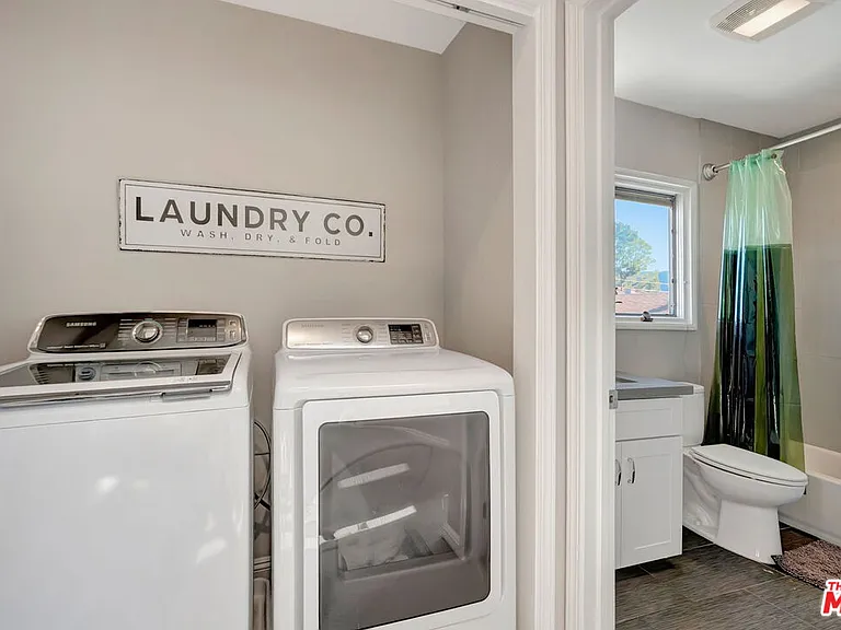 4952 Placidia Ave — Photo 30