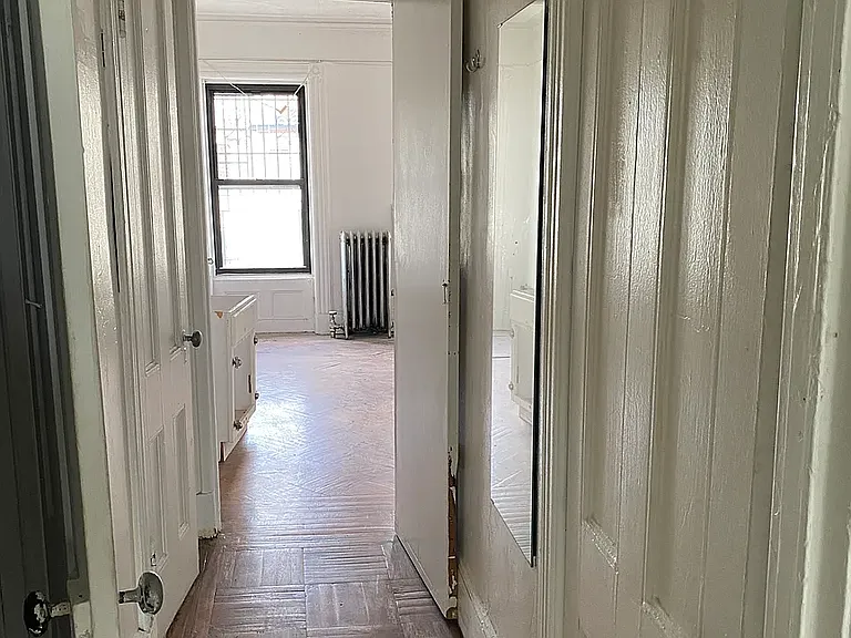 197 Van Buren St #3 — Photo 4