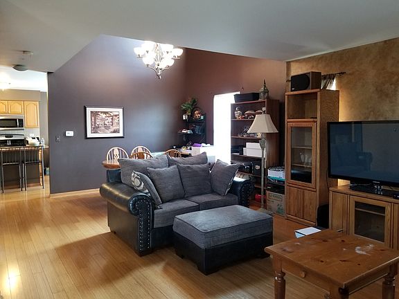 3rd image of 2576 Dickens Ct #2576