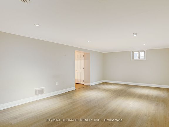 5th image of 114 Canlish Rd