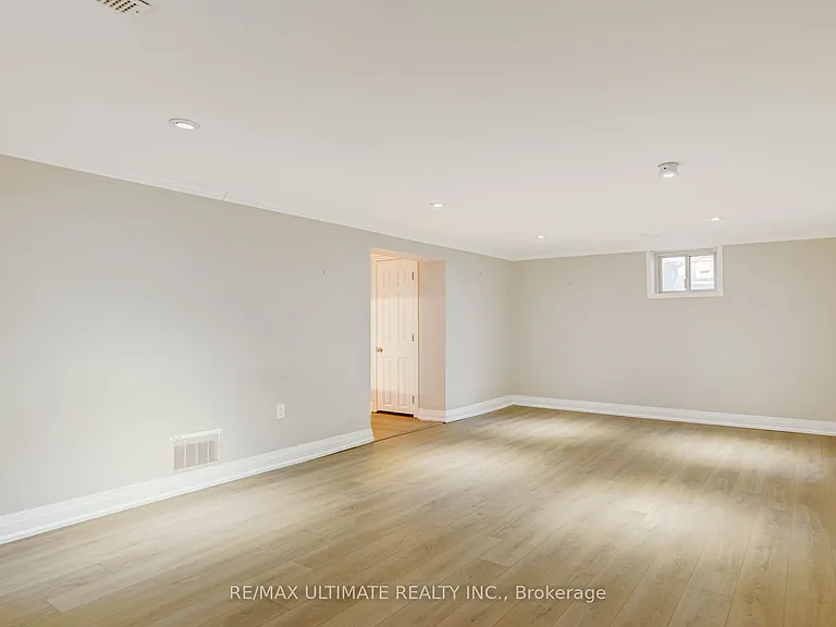 114 Canlish Rd — Photo 5