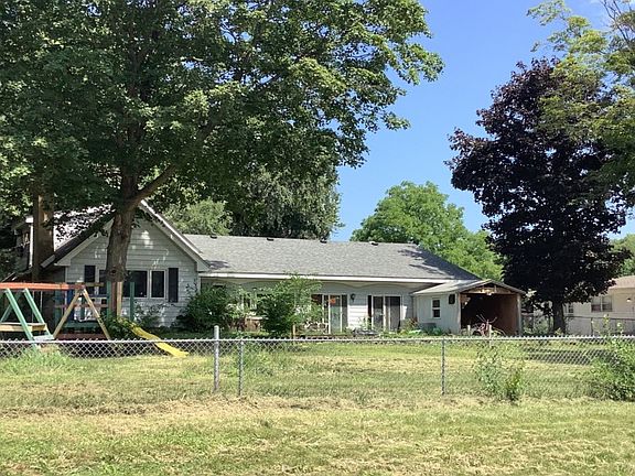 3rd image of 132 Wallace Ave