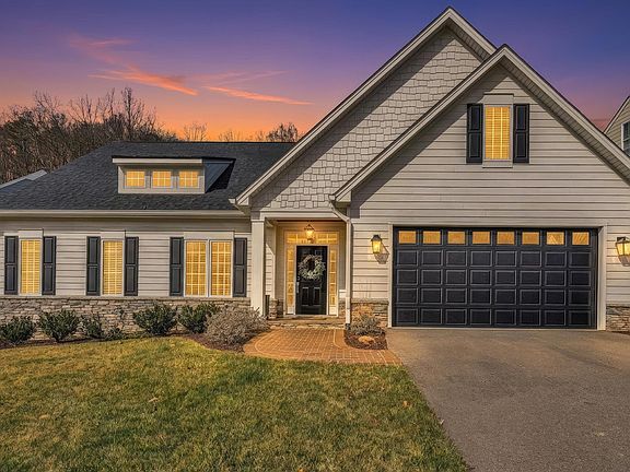 5th image of 1008 Claremont Ct SW
