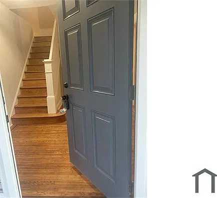 4 bed, 2200 sqft, $1,950 — Photo 1