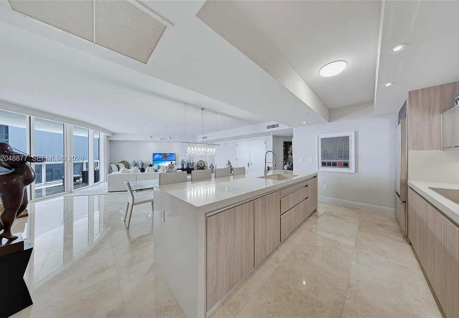 Ocean Four Condo — Photo 3