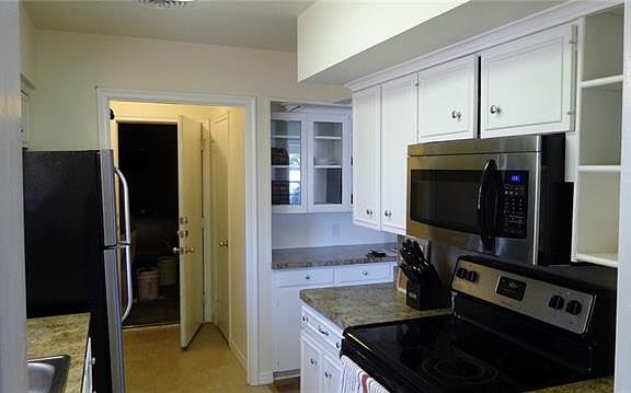 5th image of 13406 Onyx Ln