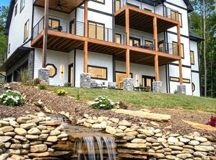 74 Jeranna Rd, Mills River, NC 28759