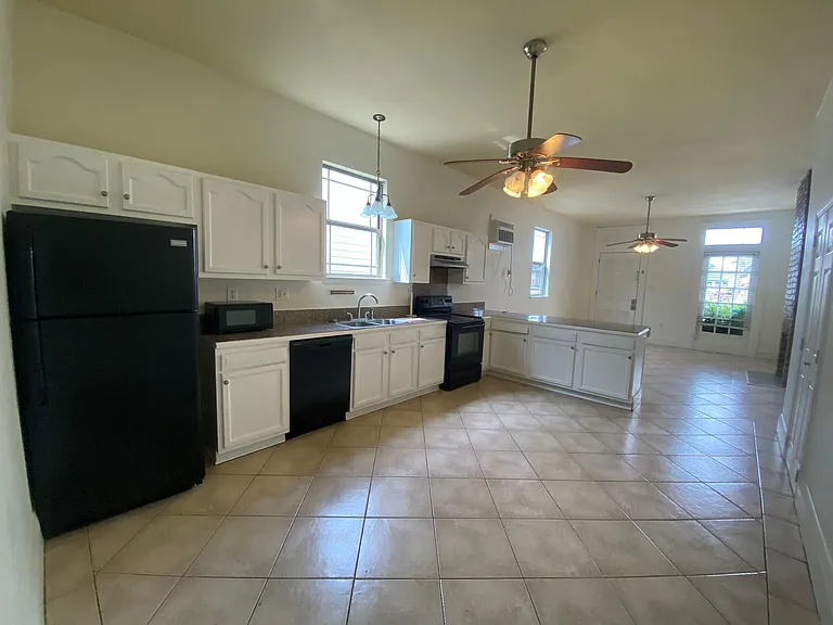 1215 Annette St #A — Photo 8