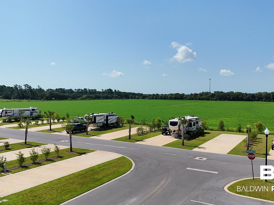 1st image of 817 Vacation Cir
