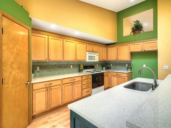 5th image of 11549 SE 319th Pl