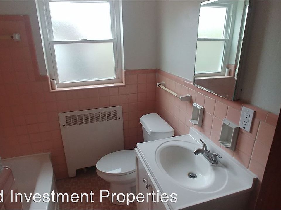 2nd image of 1715 Portman Ave APT 1