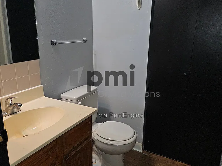 Vawter Street Apartments — Photo 21