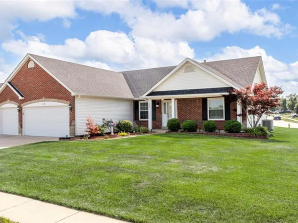 761 Lost Canyon Blvd, Wentzville, MO 63385