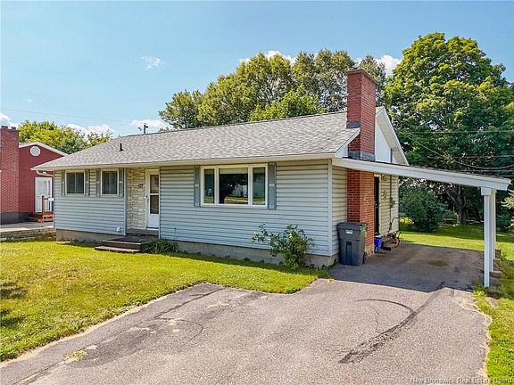 2nd image of 577 Maple St